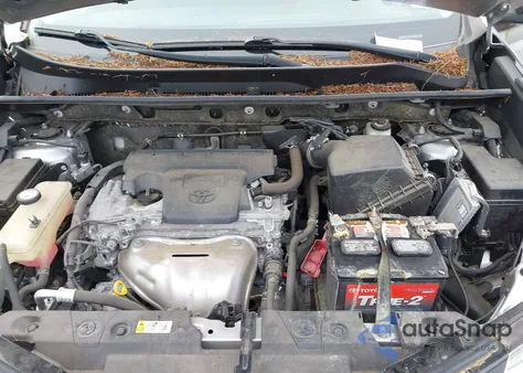 2018 Toyota Rav4 Le z USA, uszkodzony, nr VIN JTMZFREV6JJ181843